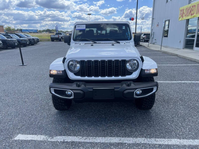 2025 Jeep Gladiator Sport