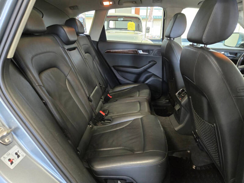 2011 Audi Q5 2.0T quattro Premium Plus