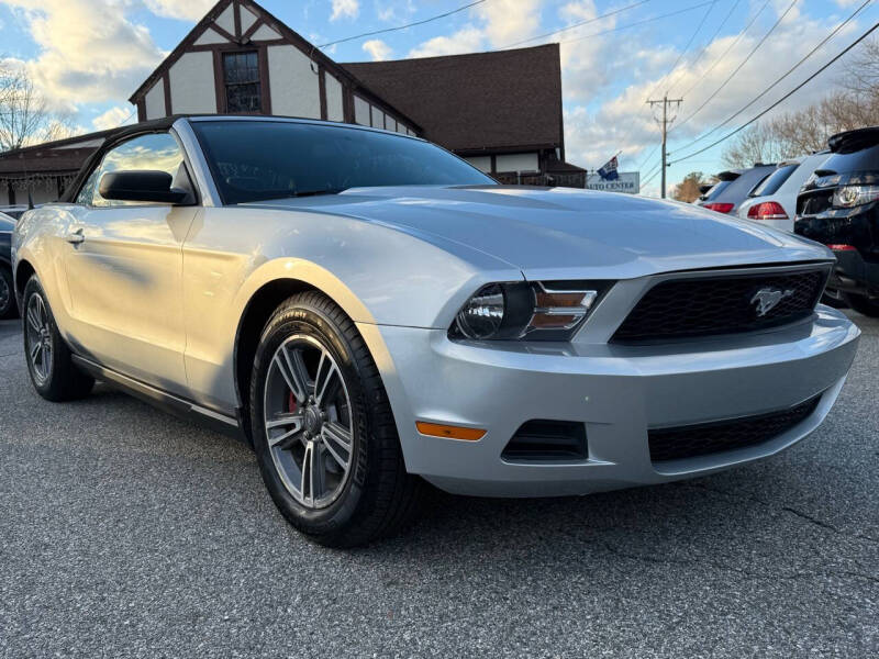 2012 Ford Mustang V6 Premium photo 3