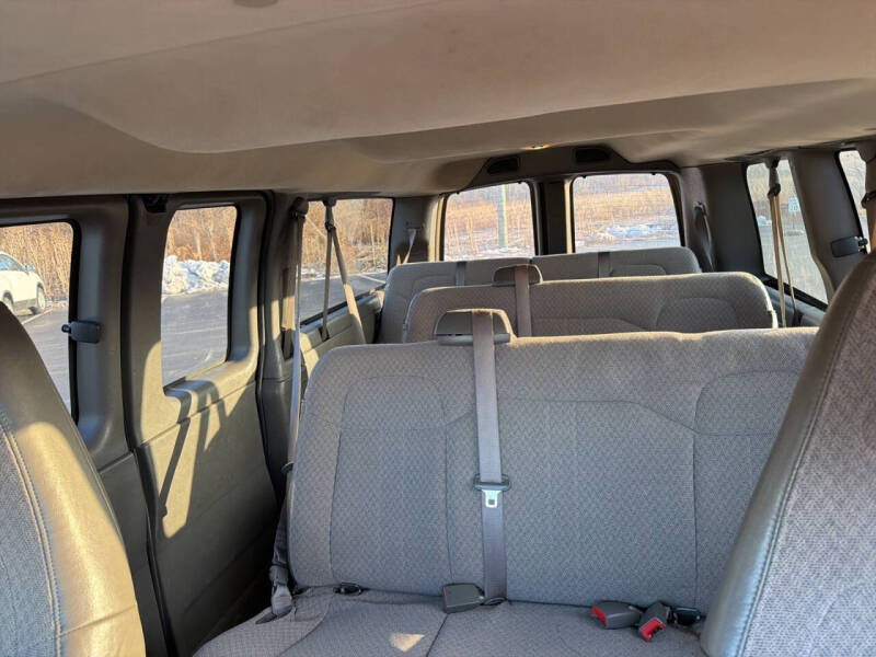 2016 Chevrolet Express LT 2500