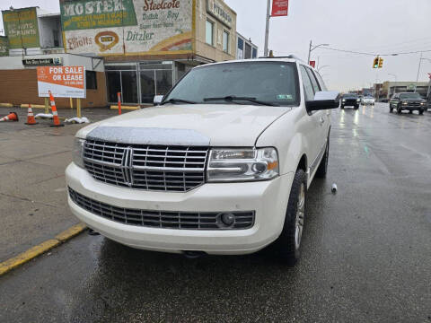 2009 Lincoln Navigator for sale at The Bengal Auto Sales LLC in Hamtramck MI