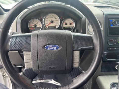 2005 Ford F-150 Lariat