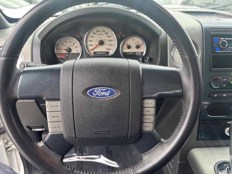 2005 Ford F-150 Lariat