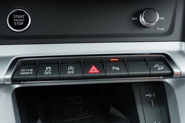 2025 Audi Q3 quattro S line Premium 45 TFSI