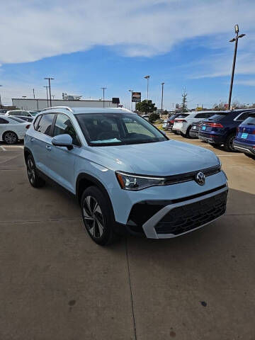 2026 Volkswagen Taos SE 4Motion