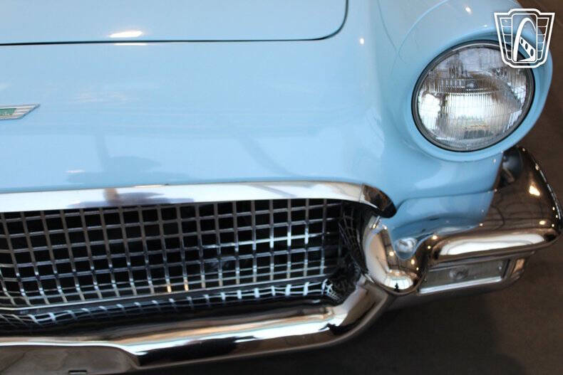 1957 Ford Thunderbird