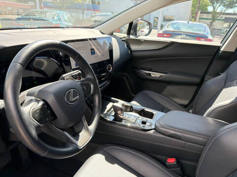 2025 Lexus NX 450h+