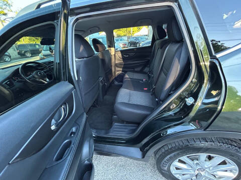 2020 Nissan Rogue SV