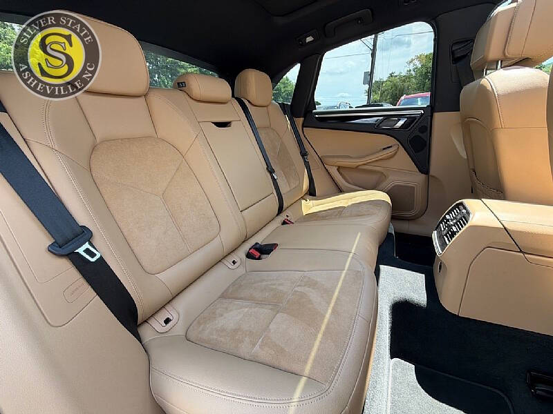 2017 Porsche Macan