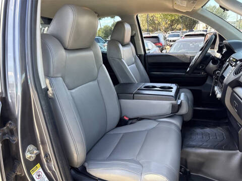 2015 Toyota Tundra SR5