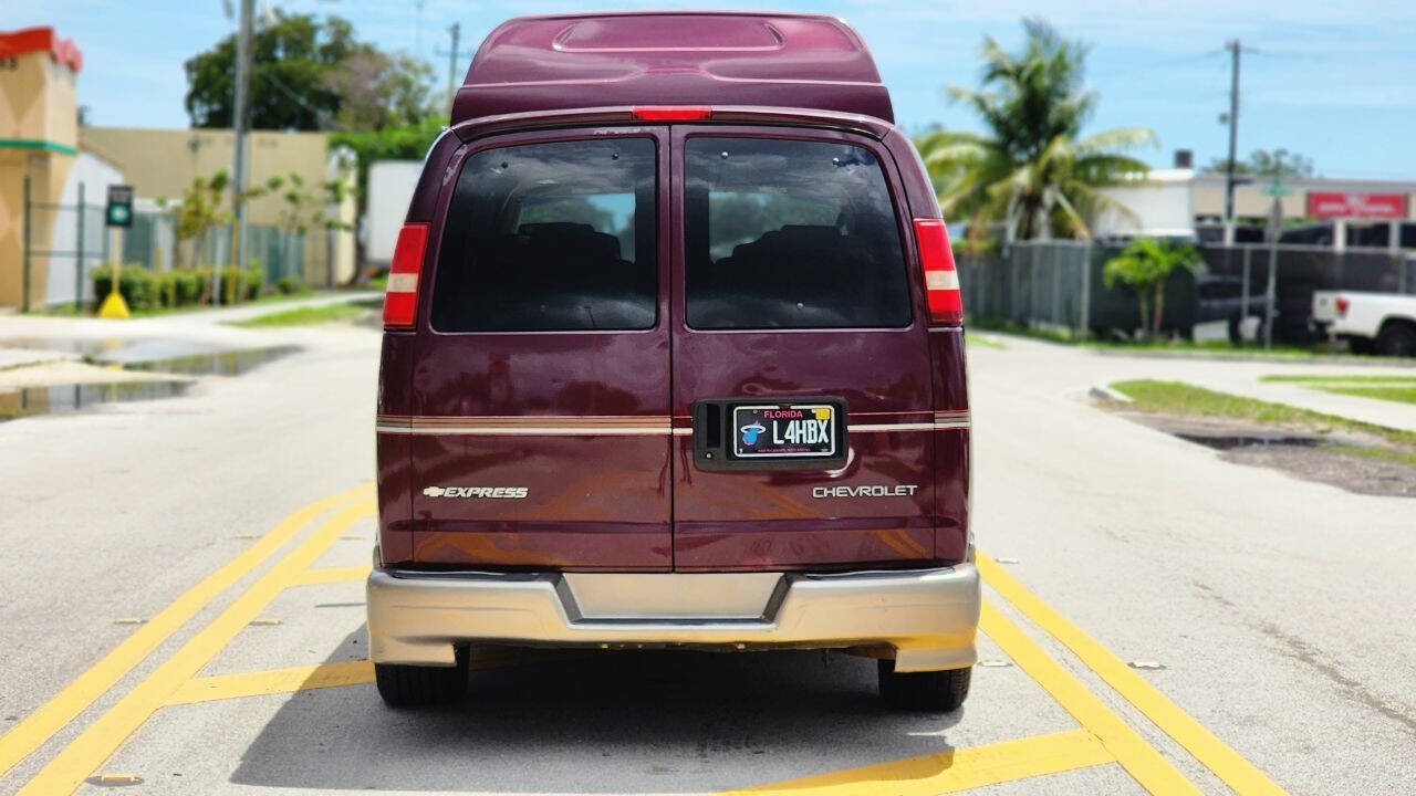 2004 Chevrolet Express  - $13,900