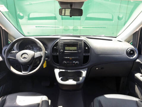 2016 Mercedes-Benz Metris Passenger
