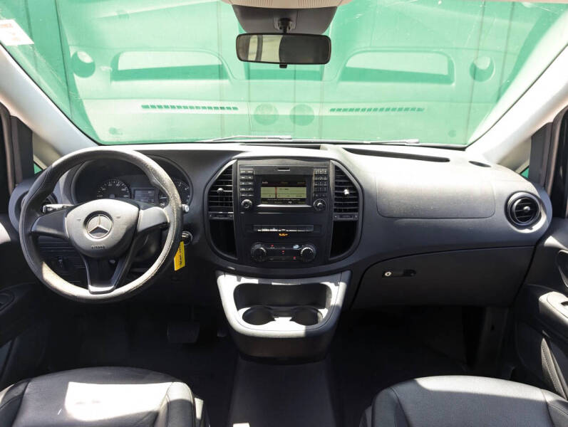 2016 Mercedes-Benz Metris Passenger