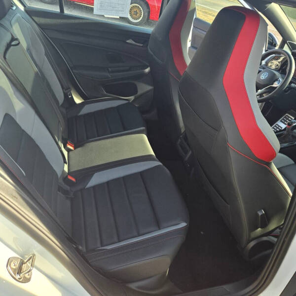 2024 Volkswagen Golf GTI 380 SE