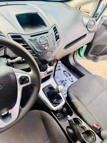 2017 Ford Fiesta SE