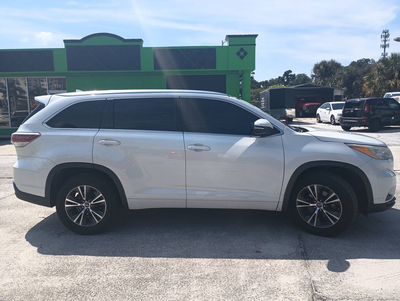 2016 Toyota Highlander for sale at Auto Outlet Of Manatee in Palmetto, FL