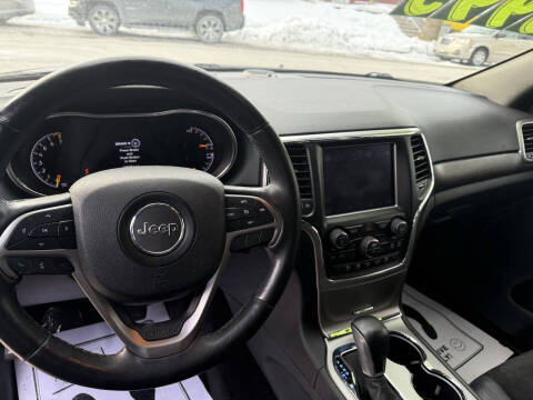 2018 Jeep Grand Cherokee Laredo