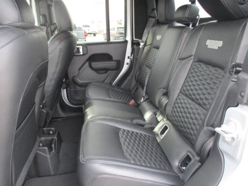 2023 Jeep Gladiator Sport S