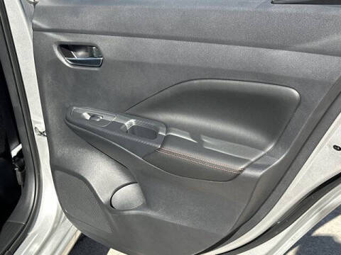 2025 Nissan Versa SR