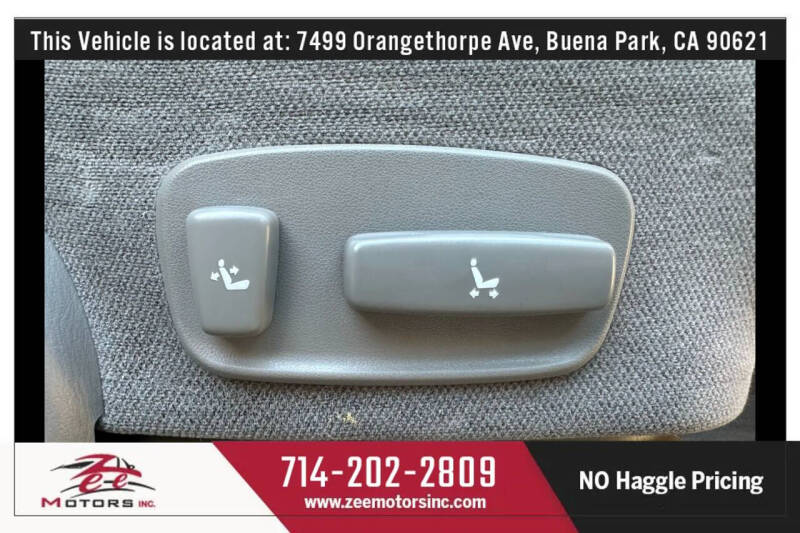 2003 Toyota Sequoia SR5