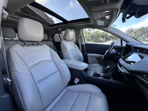 2020 Cadillac XT4 Premium Luxury