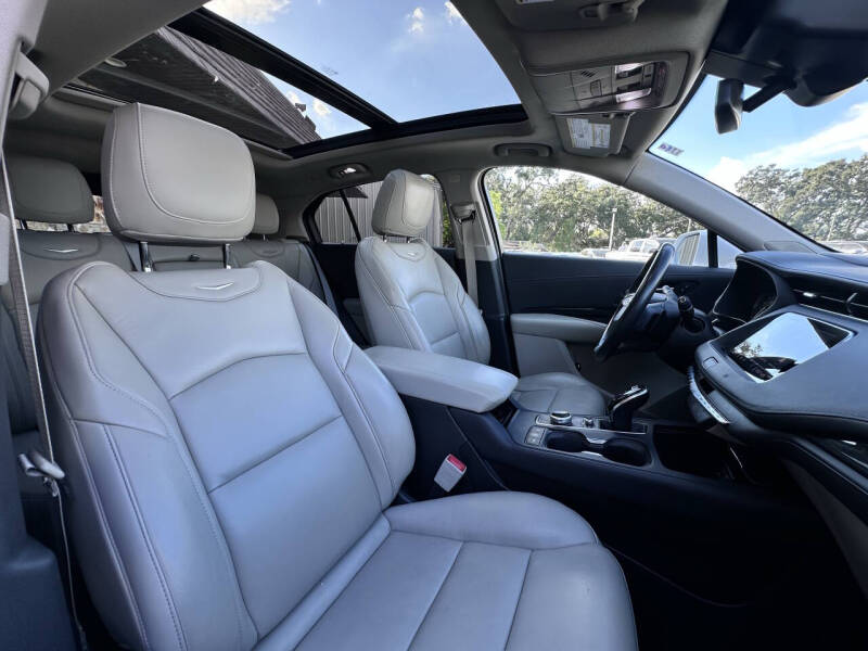 2020 Cadillac XT4 Premium Luxury