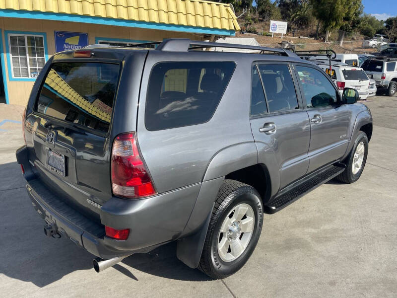 2005 Toyota 4Runner SR5 photo 6