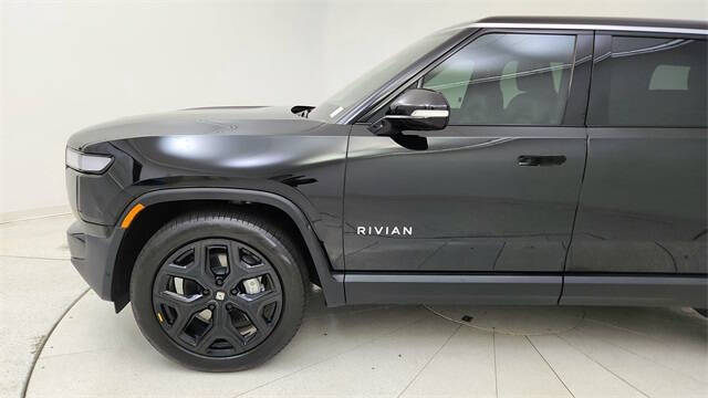 2024 Rivian R1S