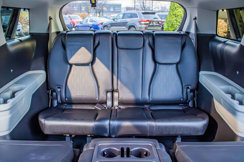 2023 Kia Carnival EX