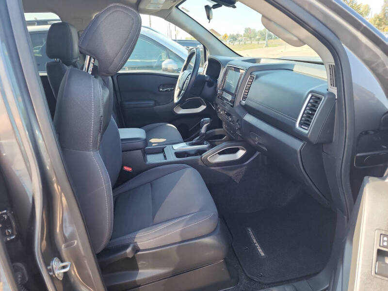 2024 Nissan Frontier SV