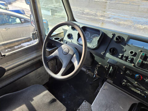 2010 Freightliner MT45 Chassis