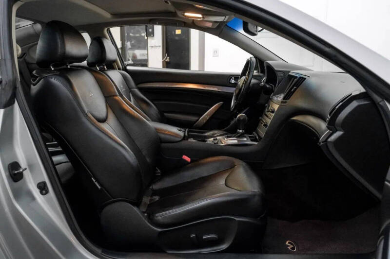 2010 Infiniti G37 Coupe x