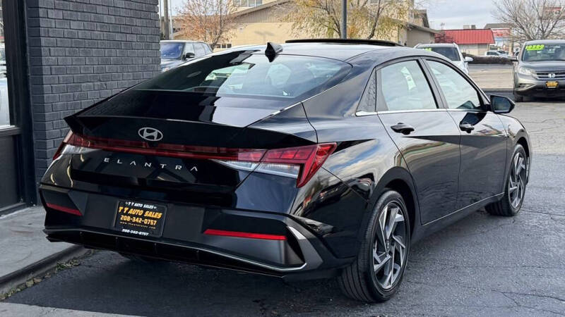 2025 Hyundai Elantra SEL Convenience