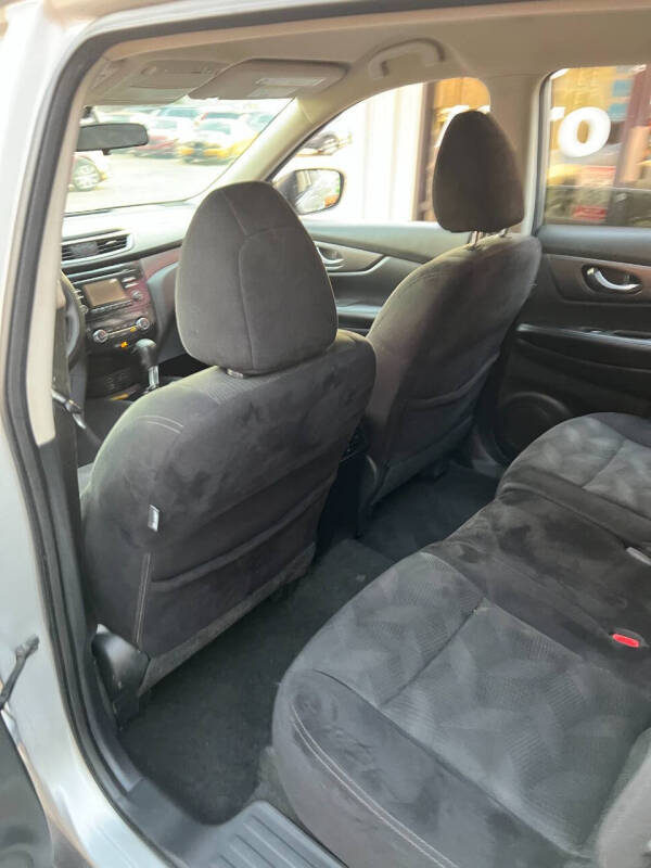 2016 Nissan Rogue SV