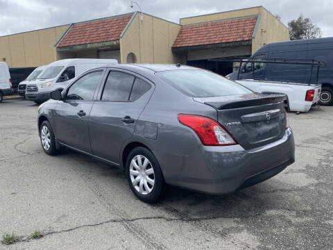 2017 Nissan Versa 1.6 S Plus