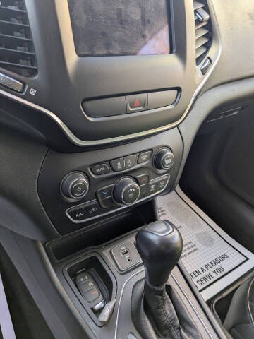 2019 Jeep Cherokee Latitude Plus