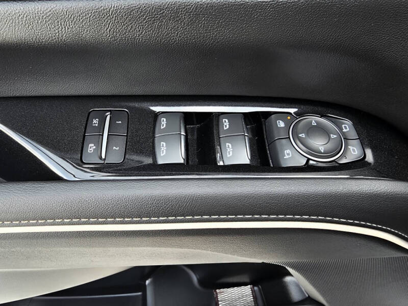 2022 Cadillac Escalade ESV Premium Luxury