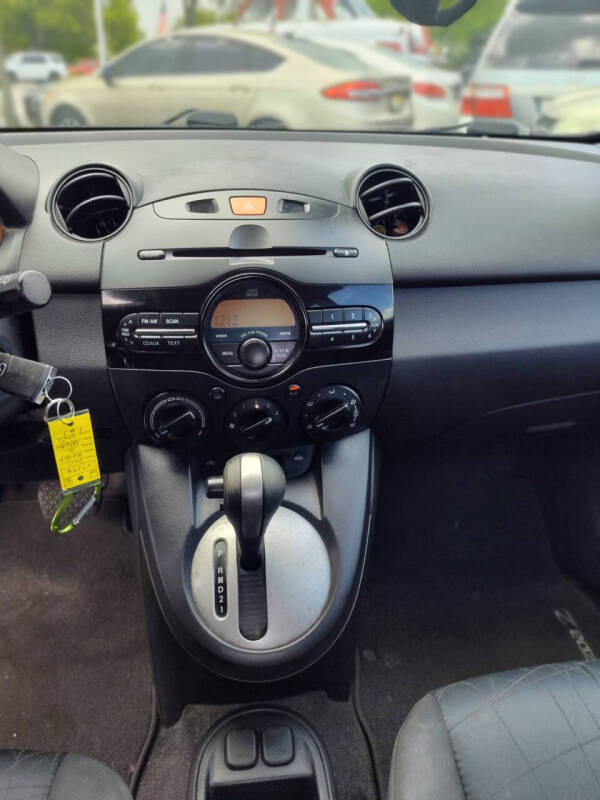 2011 Mazda MAZDA2 Touring