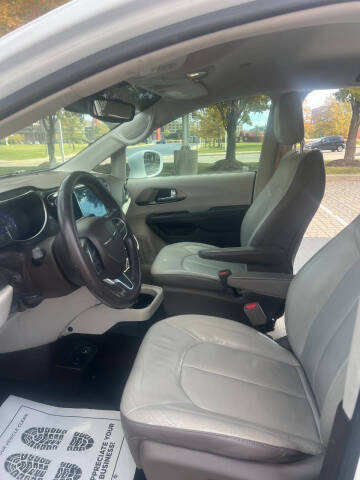 2017 Chrysler Pacifica Touring Plus