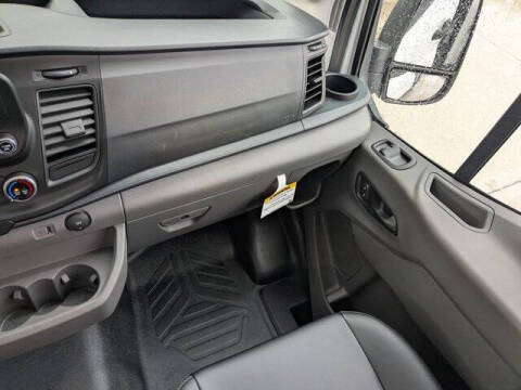 2025 Ford Transit 250