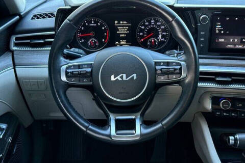2022 Kia K5 EX