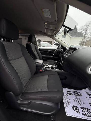 2019 Nissan Pathfinder SV