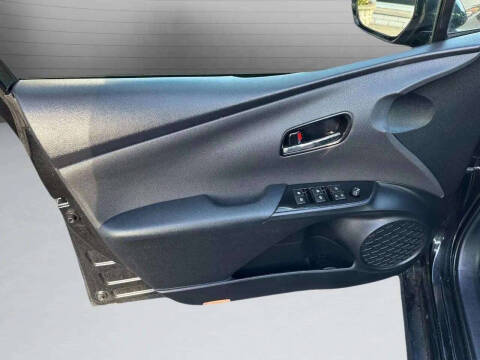 2016 Toyota Prius Three