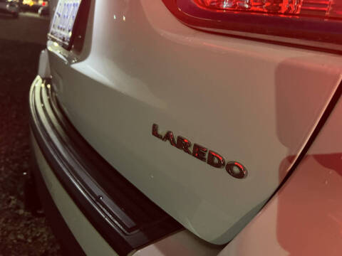 2017 Jeep Grand Cherokee Laredo