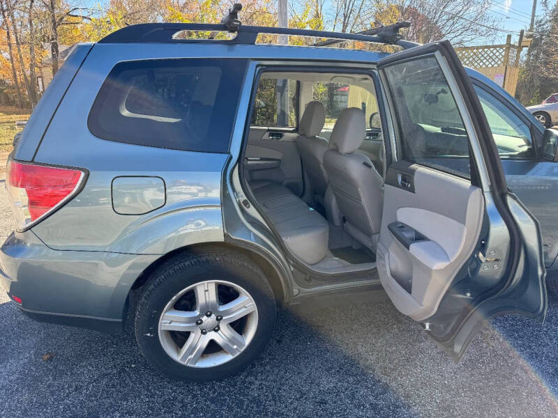 2009 Subaru Forester 2.5X Limited photo 9