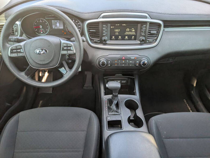 2019 Kia Sorento LX