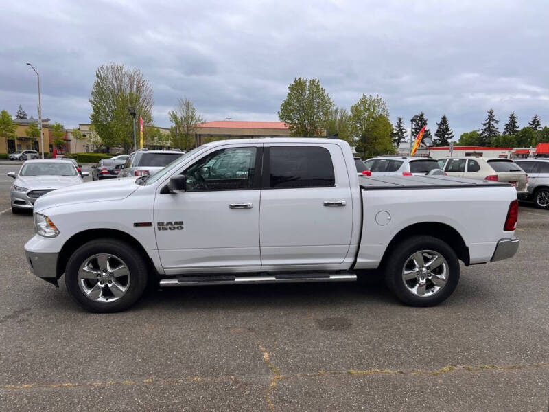 2015 RAM 1500 SLT