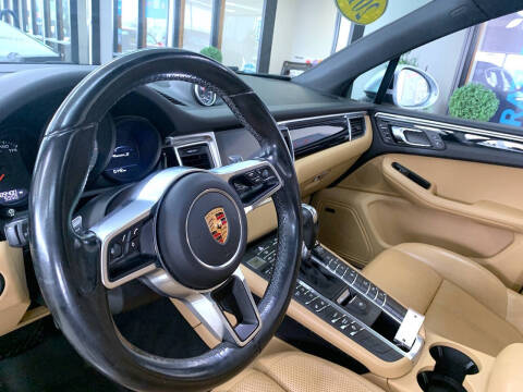 2017 Porsche Macan S