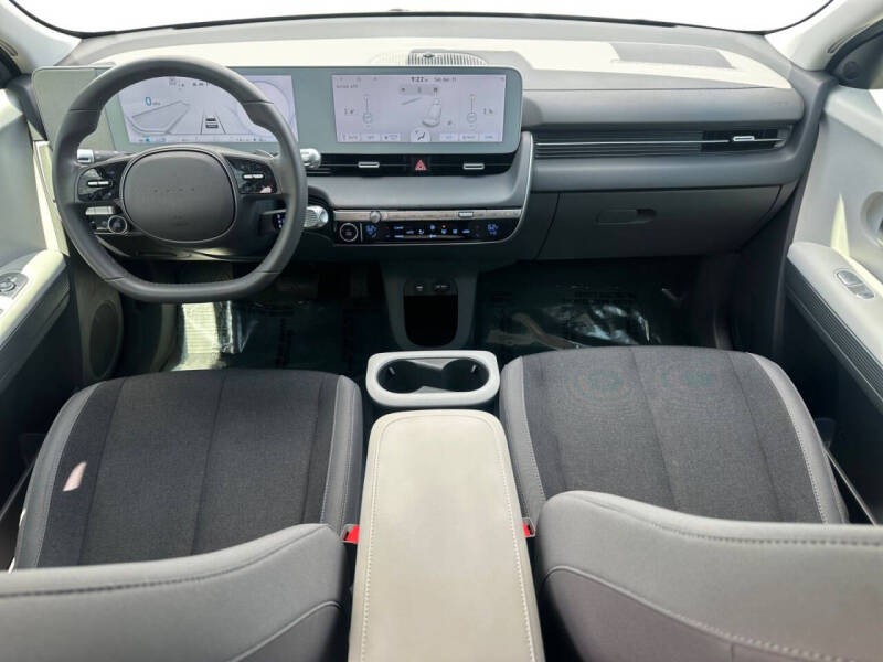 2024 Hyundai Ioniq 5 SE Standard Range