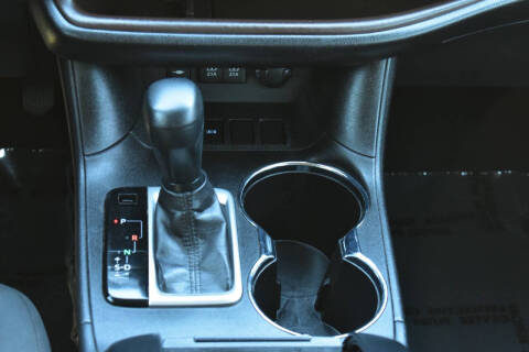 2017 Toyota Highlander LE